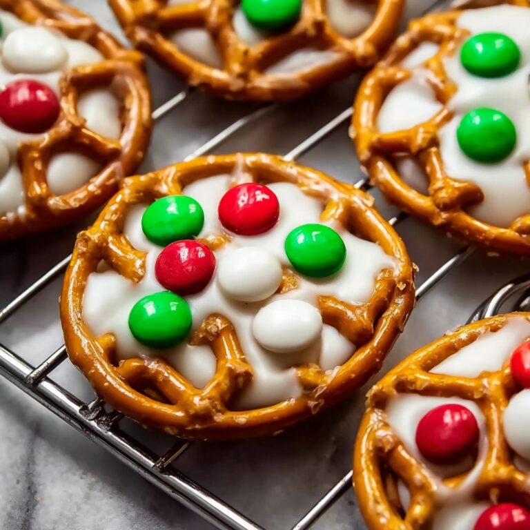 Pretzel M&M Hugs {Christmas Style} Recipe
